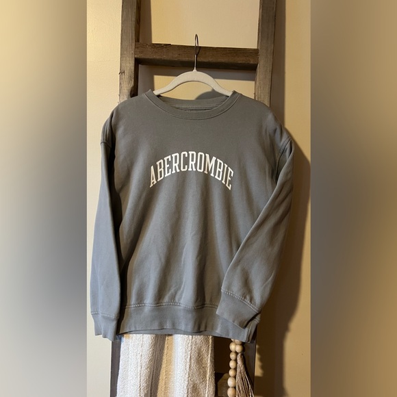 Abercrombie Sweatshirts Bundle - Picture 3 of 4